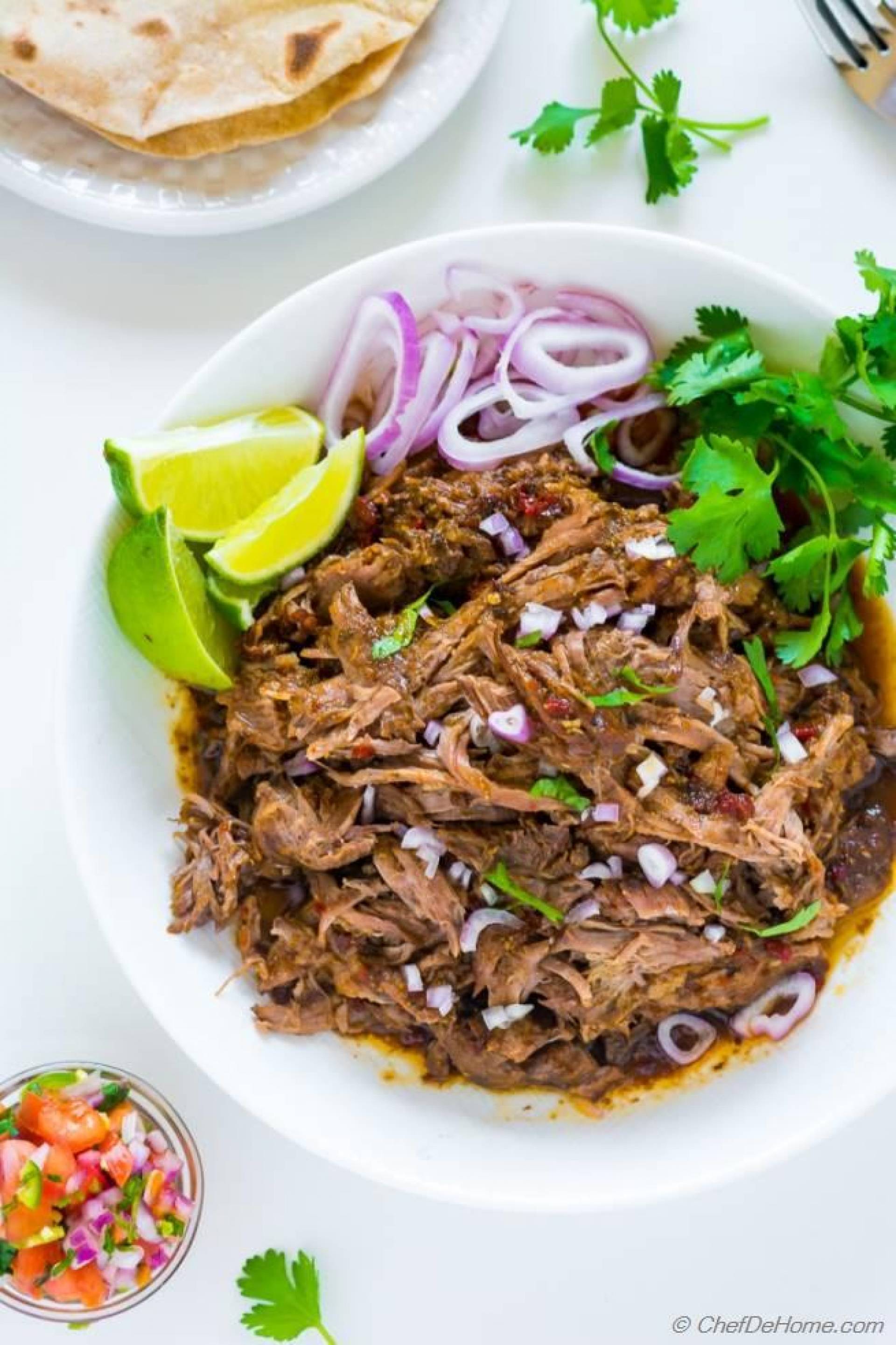 Ropa vieja con majado de viandas