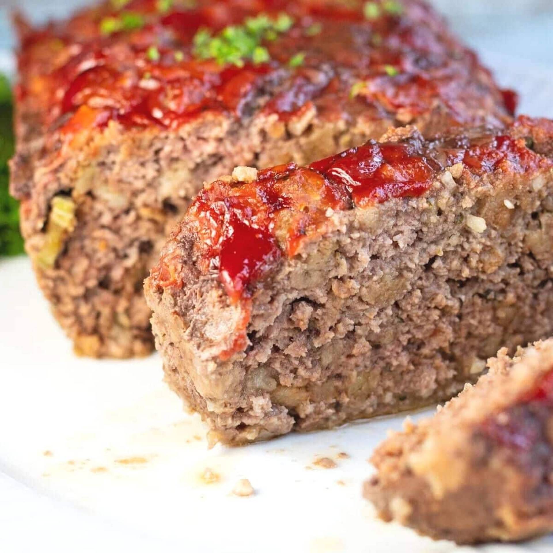 Meatloaf de pavo en salsa BBQ acompañado de arroz con garbanzos